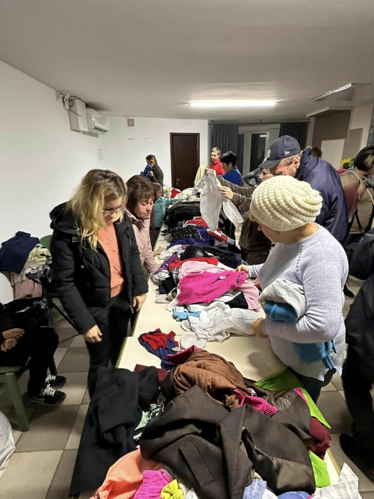 Auch Kleiderspenden sind willkommen!